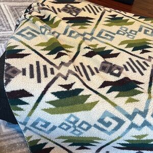 PENDLETON Super Soft Cozy Blanket Throw Multi Beige Plush Jete tribal 60” x 70”